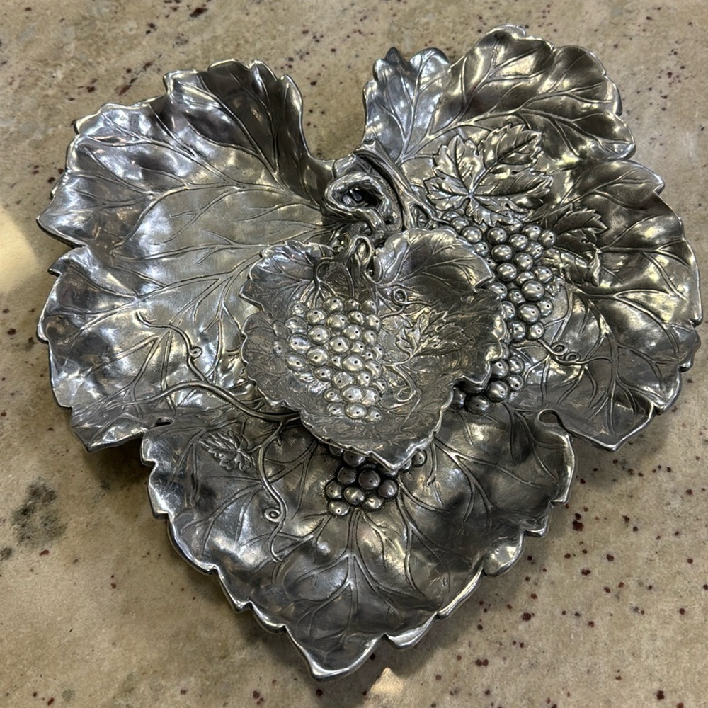 Arthur Court grape 2 Piece Chip & Dip Set